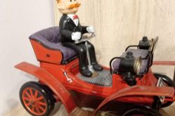 Musée du jouet vintage - voiture ancienne