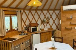 Yourte contemporaine