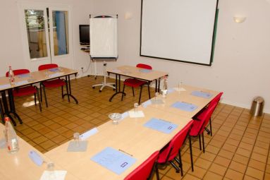 Hôtel Kyriad Nancy-Ludres - Studio Atypic