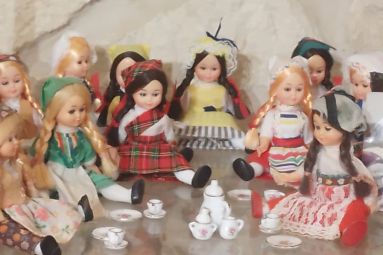Musée du jouet vintage - poupées colombiennes